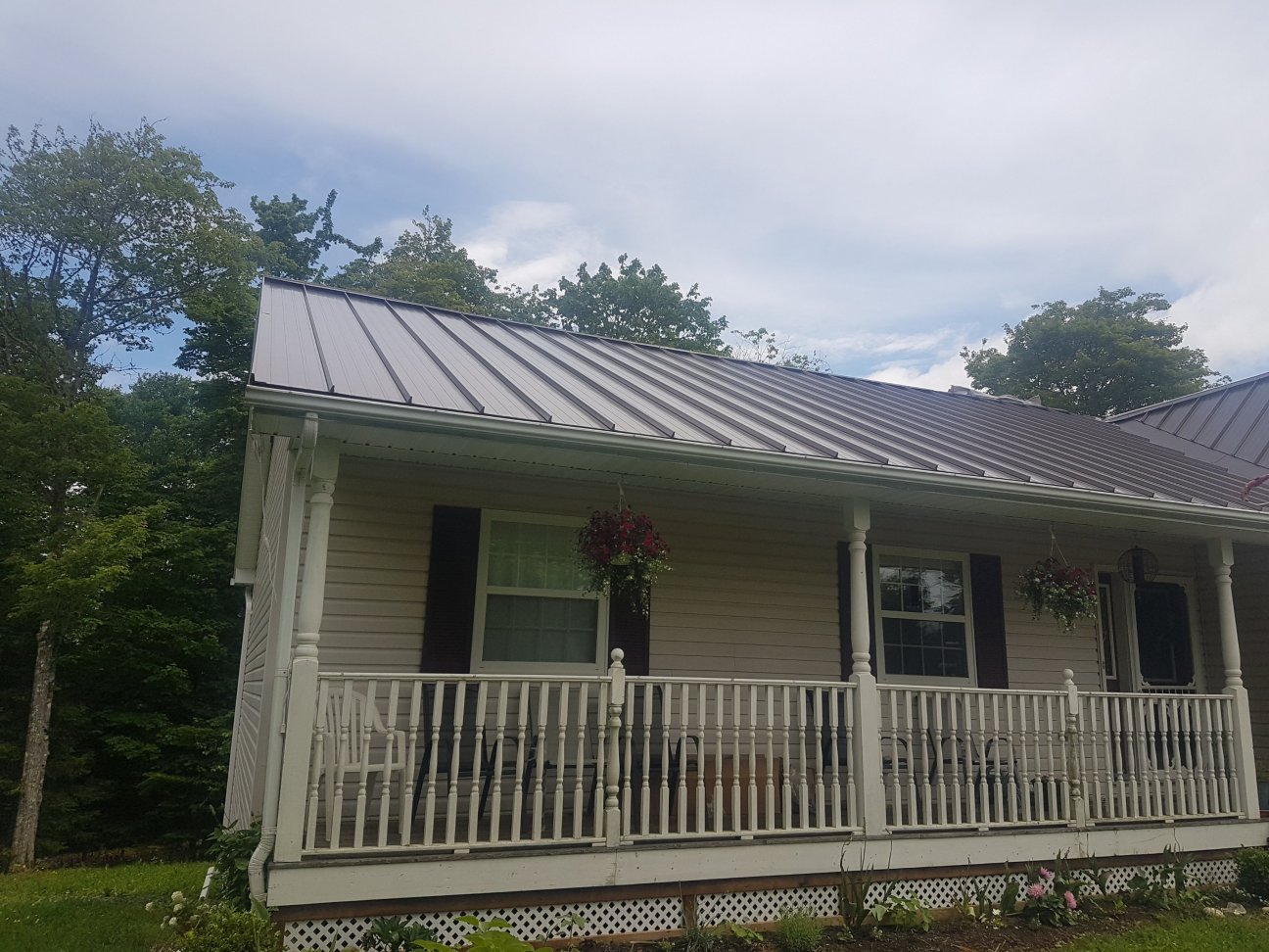 Home in Dartmouth with metal roof installed by Ruggles Contracting